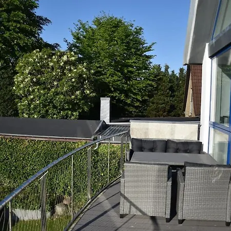 Lichtdurchflutete Mit Direktem Schleiblick *